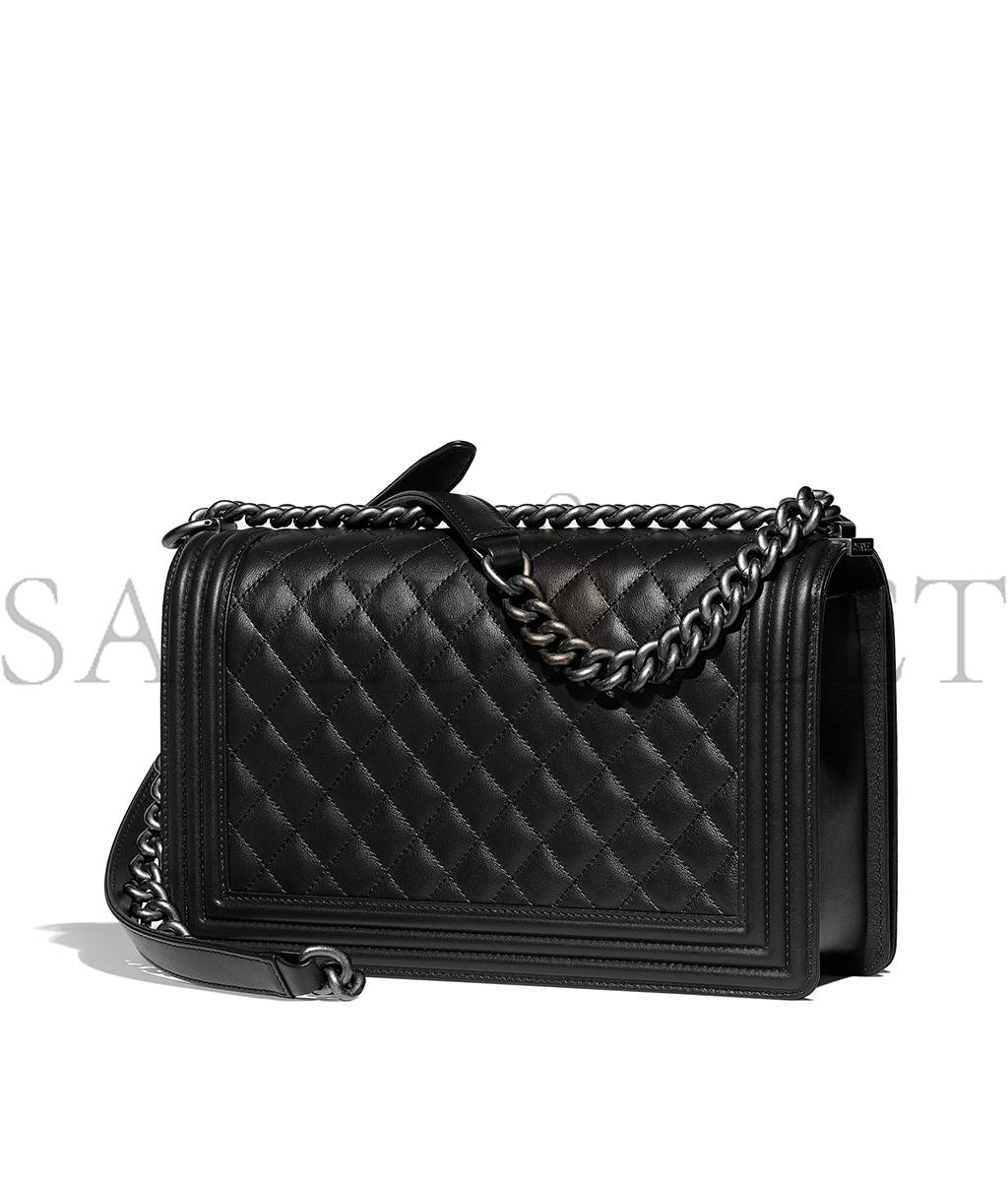 CHANEL LARGE BOY CHANEL HANDBAG A92193 Y09953 94305 (28*17.5*7.5cm）